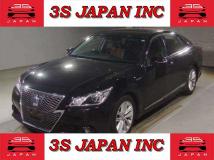 2013 Toyota Crown Hybrid