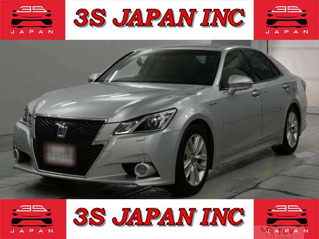 2013 Toyota Crown Hybrid