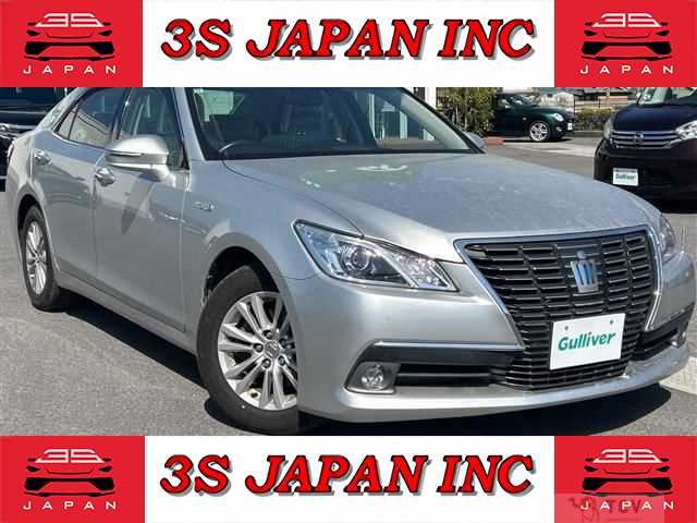 2013 Toyota Crown Hybrid