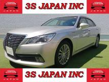 2014 Toyota Crown Hybrid