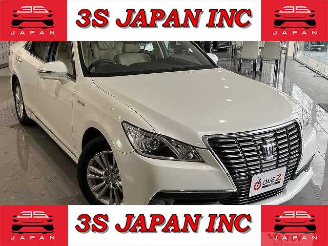 2013 Toyota Crown Hybrid