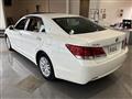 2013 Toyota Crown Hybrid