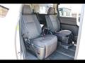2013 Toyota Alphard