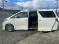 2012 Toyota Alphard Hybrid