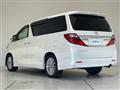 2013 Toyota Alphard