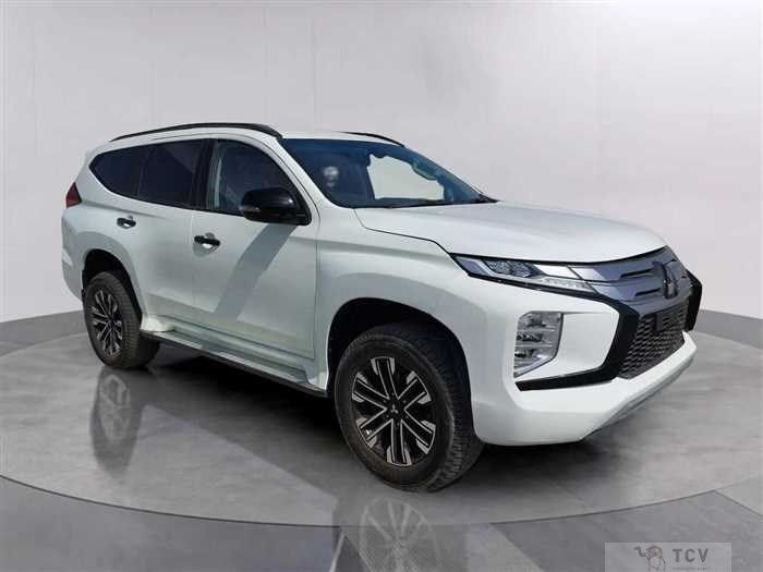 2021 Mitsubishi Pajero
