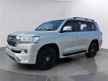 2017 Toyota Land Cruiser