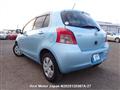 2005 Toyota Vitz