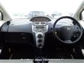 2005 Toyota Vitz