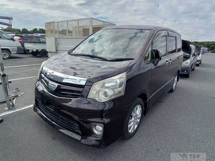 2012 Toyota Noah