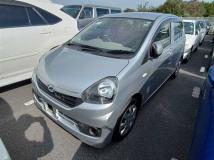 2017 Daihatsu Mira Es