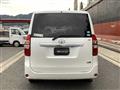 2012 Toyota Noah