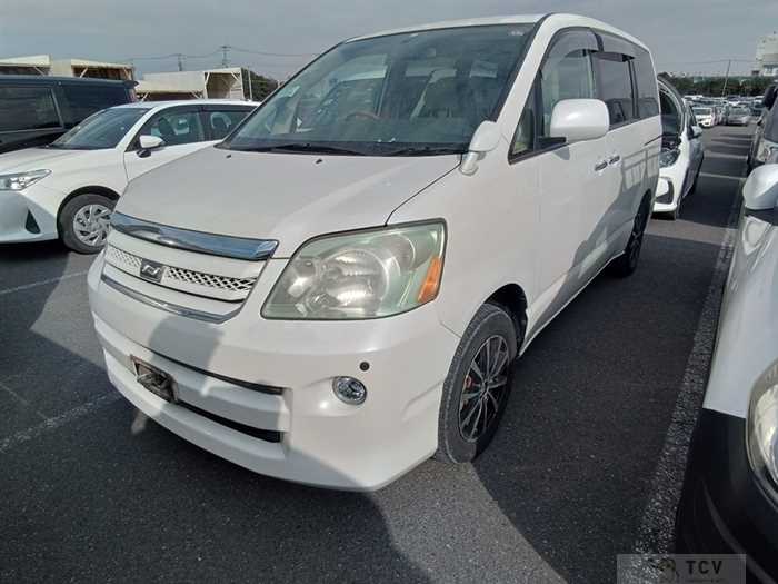 2006 Toyota Noah