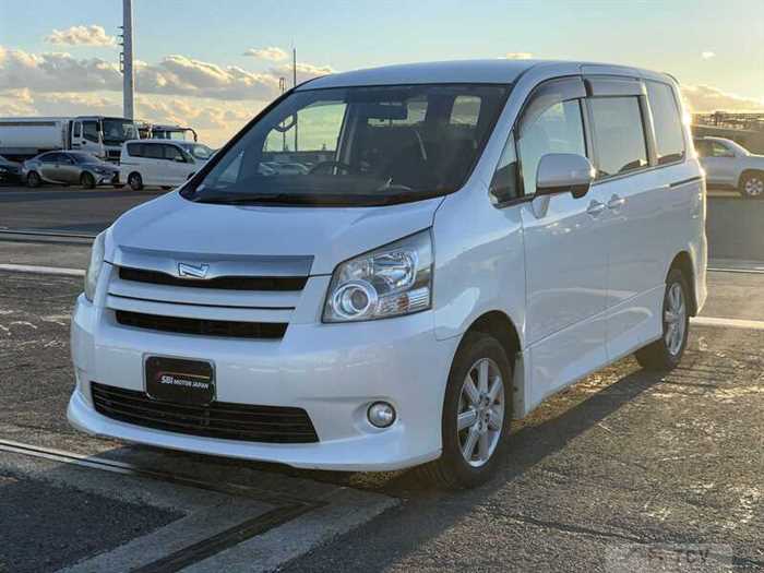 2008 Toyota Noah