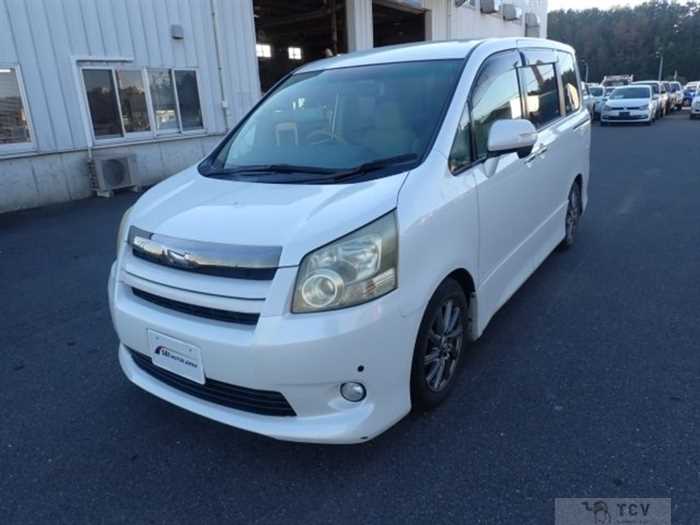 2009 Toyota Noah