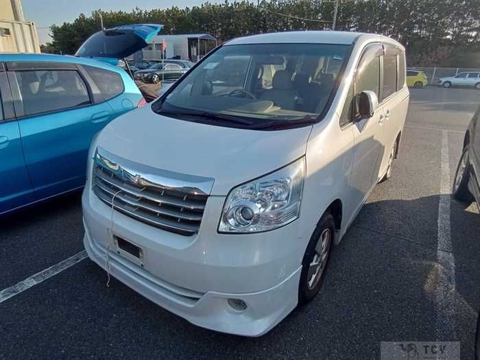 2007 Toyota Noah