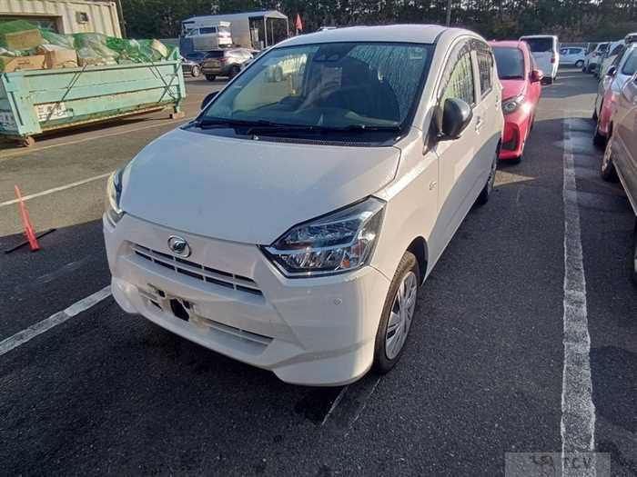 2019 Daihatsu Mira Es