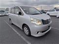 2011 Toyota Noah