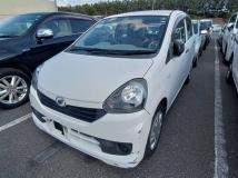 2016 Daihatsu Mira Es