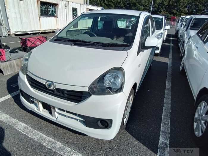 2016 Daihatsu Mira Es