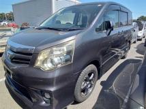 2010 Toyota Noah