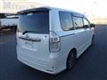 2009 Toyota Noah
