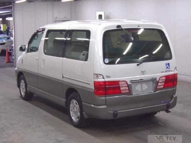 2000 Toyota Grand Hiace