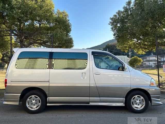2000 Toyota Grand Hiace
