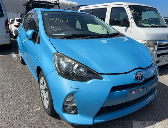 2013 Toyota AQUA