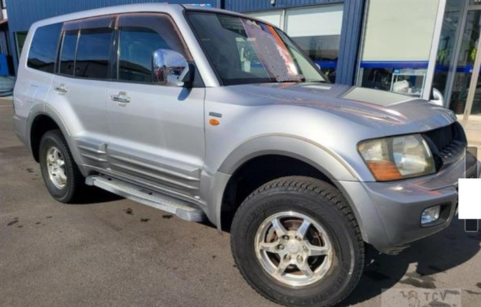 2000 Mitsubishi Pajero