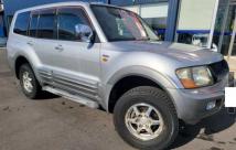 2000 Mitsubishi Pajero