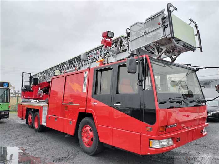 2001 Hino SuperDolphin