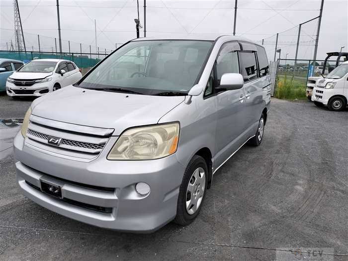 2006 Toyota Noah