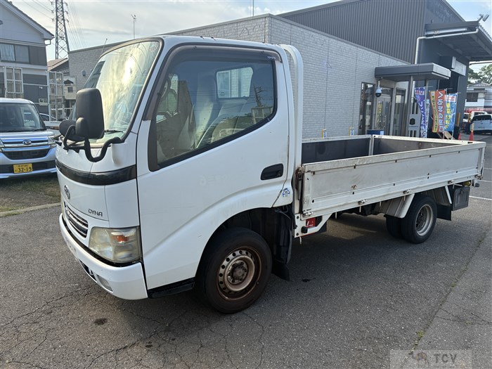 2004 Toyota Dyna Truck