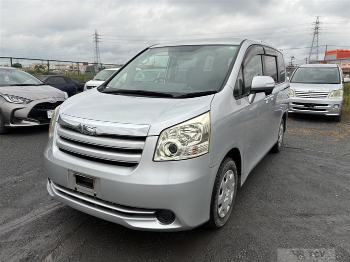 2007 Toyota Noah