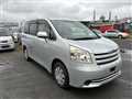 2007 Toyota Noah
