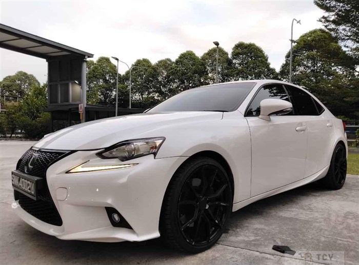 2016 Lexus IS