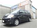 2005 Toyota Noah