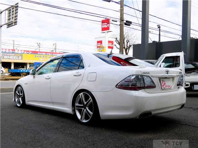 2009 Toyota Crown Hybrid