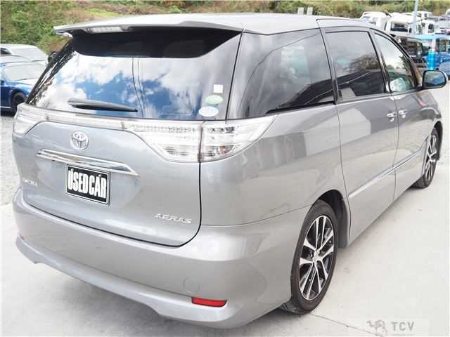 2013 Toyota Estima