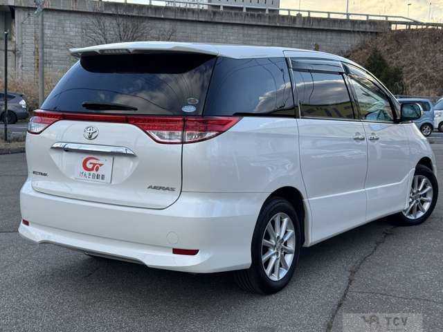 2011 Toyota Estima