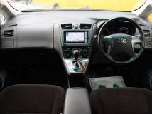 2011 Toyota Mark X Zio