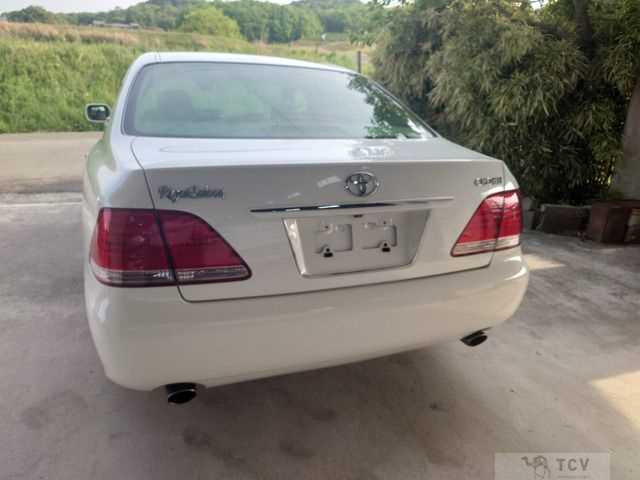 2004 Toyota Crown