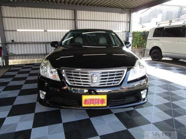2010 Toyota Crown