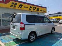 2010 Toyota Noah