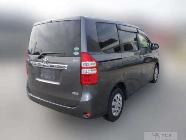 2012 Toyota Noah