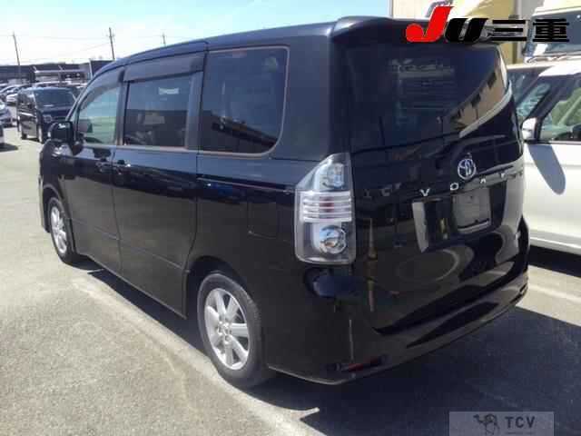 2008 Toyota Voxy