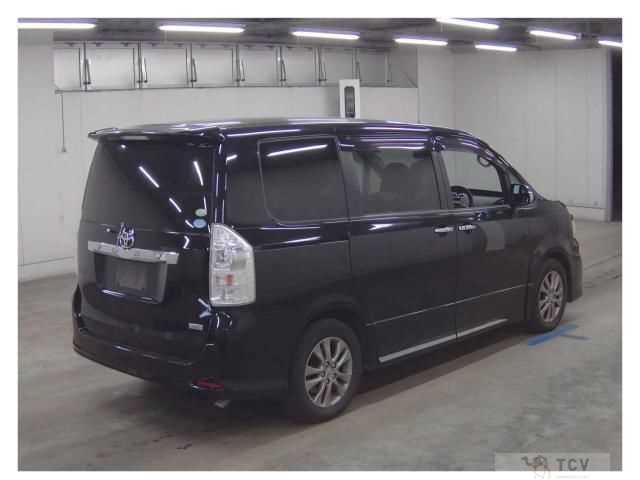 2012 Toyota Voxy