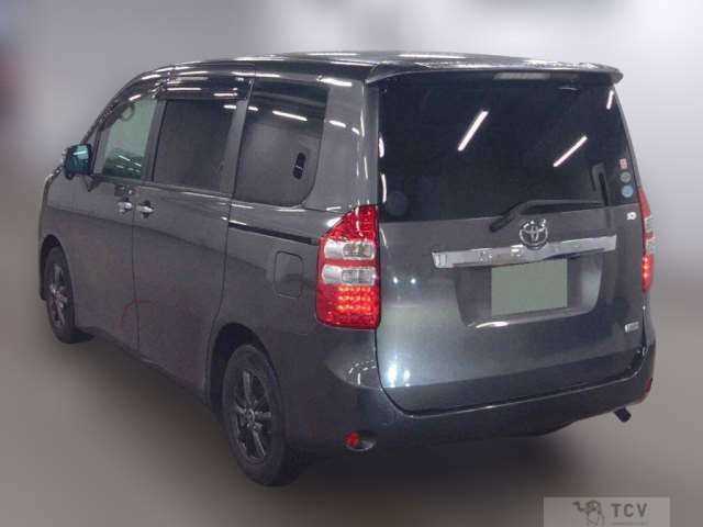 2012 Toyota Noah