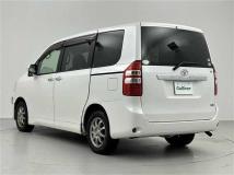 2012 Toyota Noah